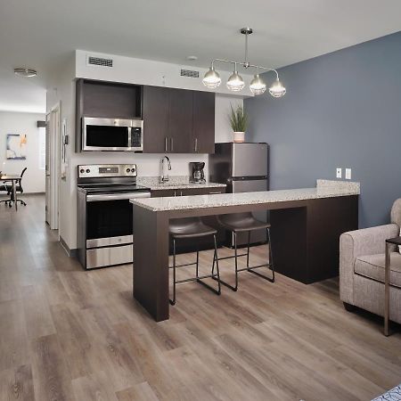 Stayapt Suites Greenville-Haywood Mall 외부 사진
