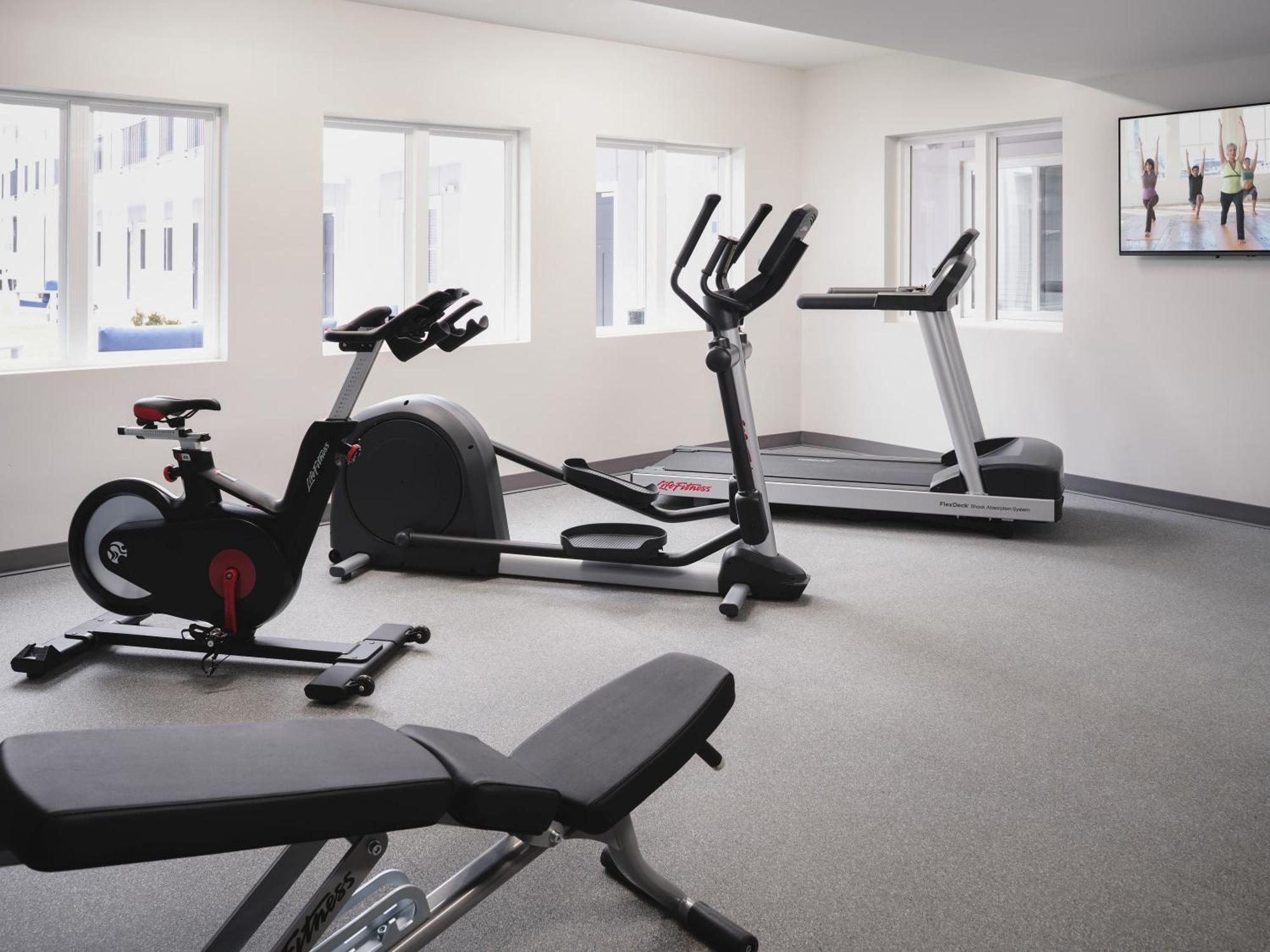 Stayapt Suites Greenville-Haywood Mall 외부 사진