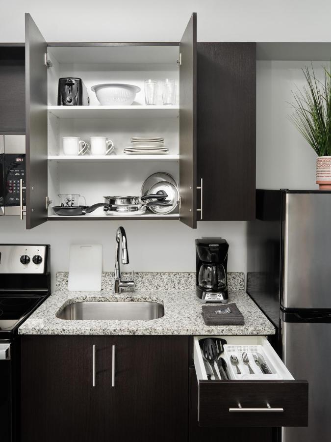 Stayapt Suites Greenville-Haywood Mall 외부 사진