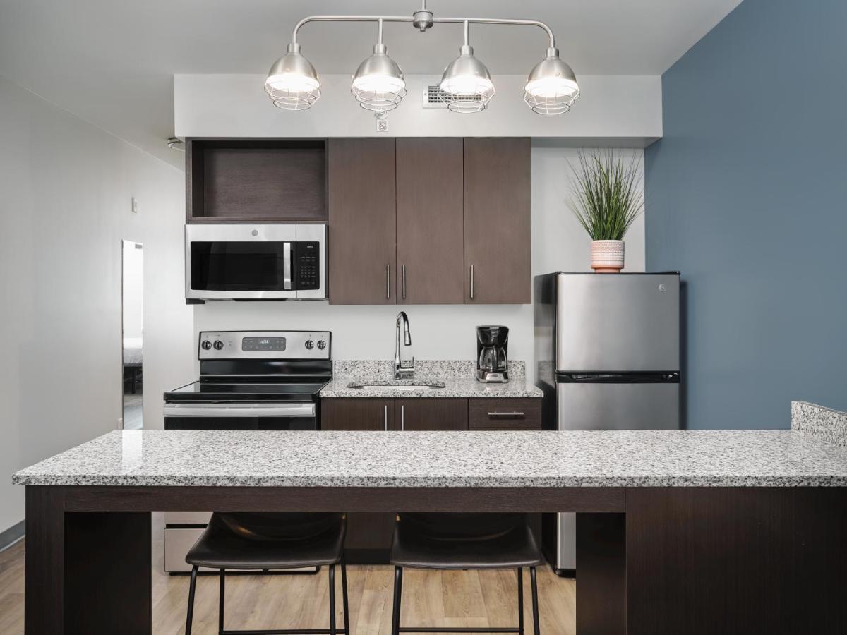 Stayapt Suites Greenville-Haywood Mall 외부 사진